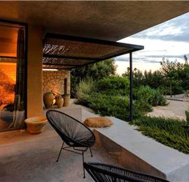 6 bedroom villa with pool and sea views near Noto, Sicily, sleeps 12